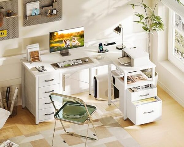 Découvrez notre avis complet sur le bureau d'angle Coleshome avec port USB et prises de courant intégrées : un meuble multifonctionnel idéal pour optimiser votre espace de travail. 